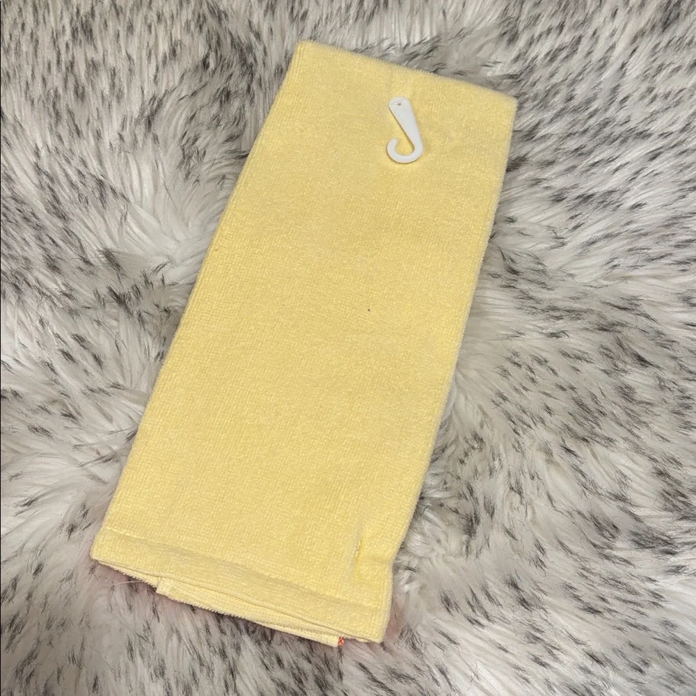 NWT Disney Kids Mickey Mouse Hand Towel
